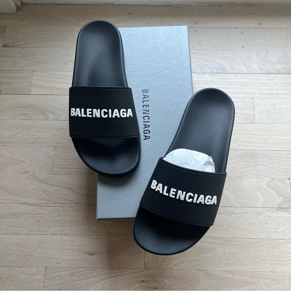 Balenciaga Logo Slides in Black - Picture 2 of 7